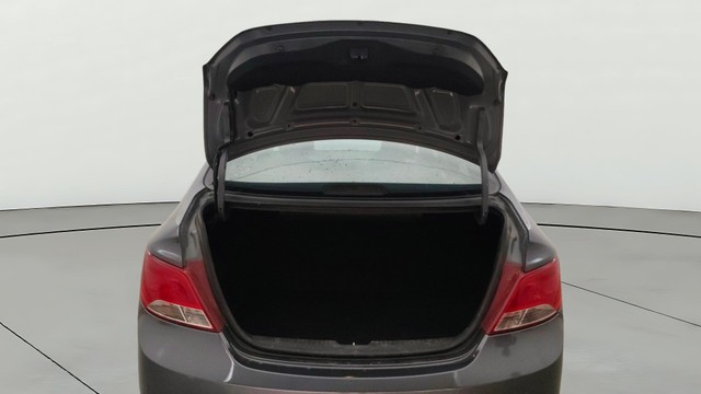 Second-hand 2016 Hyundai Verna 1.6 CRDi SX for sale in Pune-20