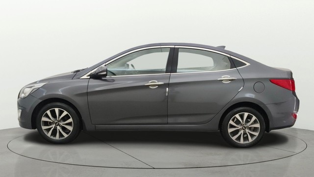 Second-hand 2016 Hyundai Verna 1.6 CRDi SX for sale in Pune-5