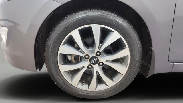 Second-hand 2016 Hyundai Verna 1.6 CRDi SX for sale in Pune-25