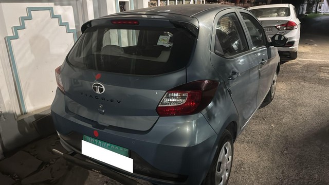 Second-hand 2024 Tata Tiago EV XT LR for sale in Allahabad-3