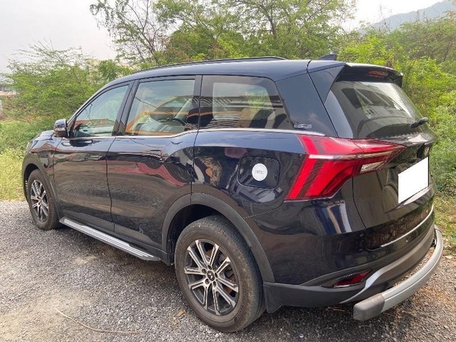 Second-hand 2023 Mahindra XUV700 AX7 7Str Diesel for sale in Mangalagiri-2