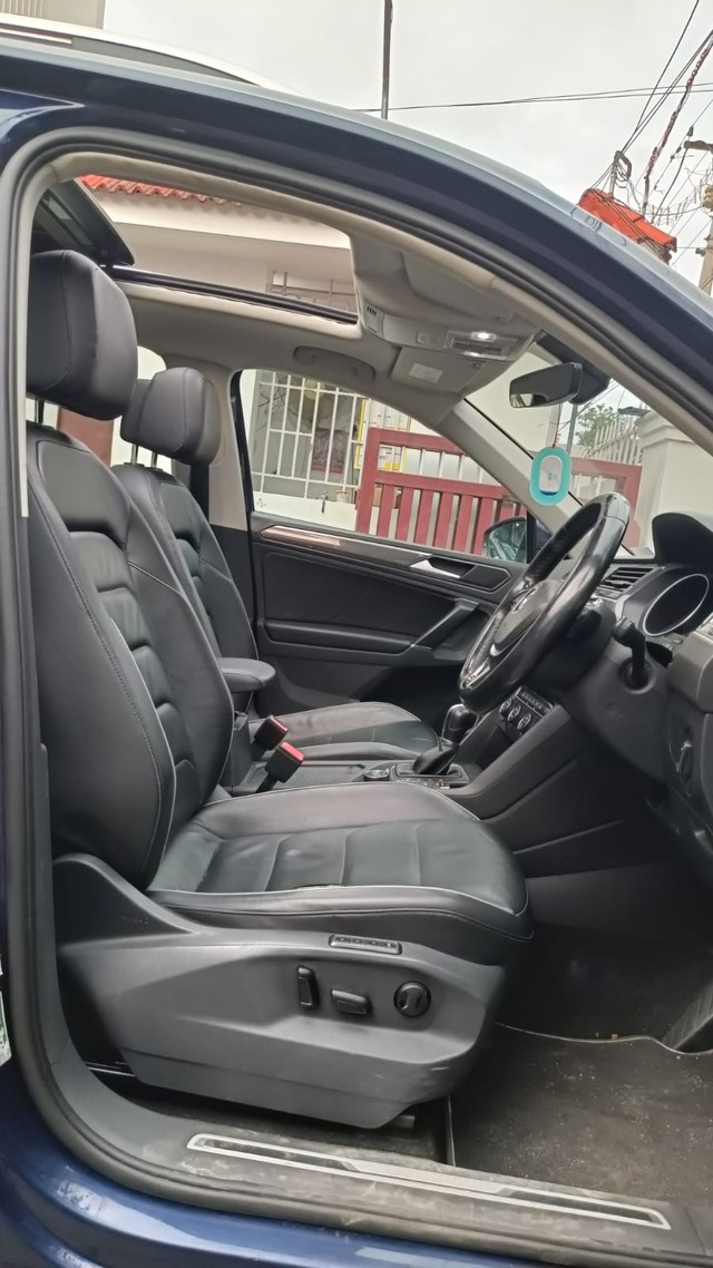 Second-hand 2018 Volkswagen Tiguan 2.0 TDI Highline for sale in Coimbatore-10