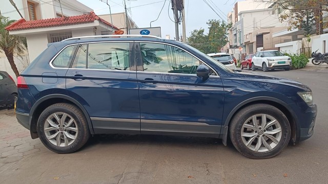 Second-hand 2018 Volkswagen Tiguan 2.0 TDI Highline for sale in Coimbatore-15