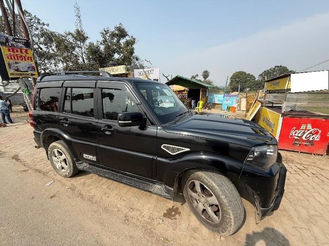 Second-hand 2022 Mahindra Scorpio S9 for sale in Bareilly-2