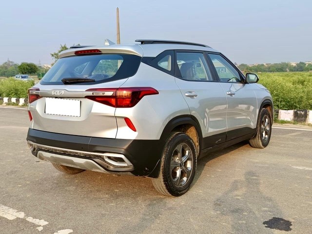 Second-hand 2022 Kia Seltos HTK Plus G for sale in New Delhi-7