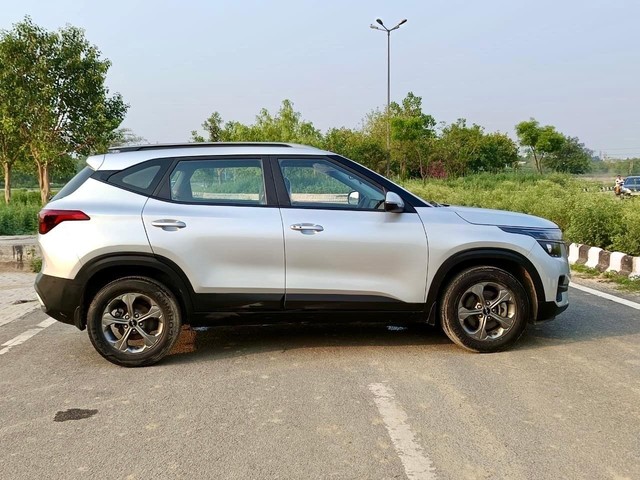 Second-hand 2022 Kia Seltos HTK Plus G for sale in New Delhi-1