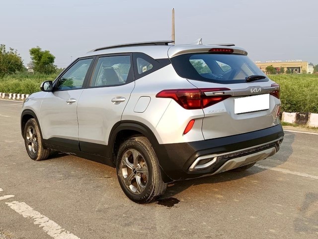 Second-hand 2022 Kia Seltos HTK Plus G for sale in New Delhi-3