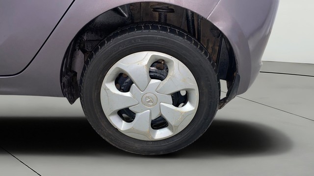 Second-hand 2016 Tata Tiago 1.2 Revotron XT for sale in Kochi-26