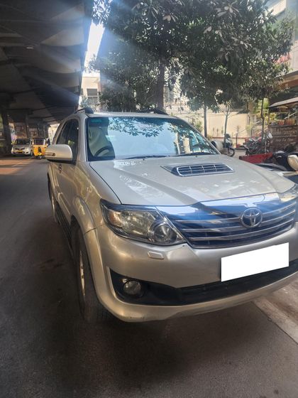 2012 Toyota Fortuner 4x4 MT