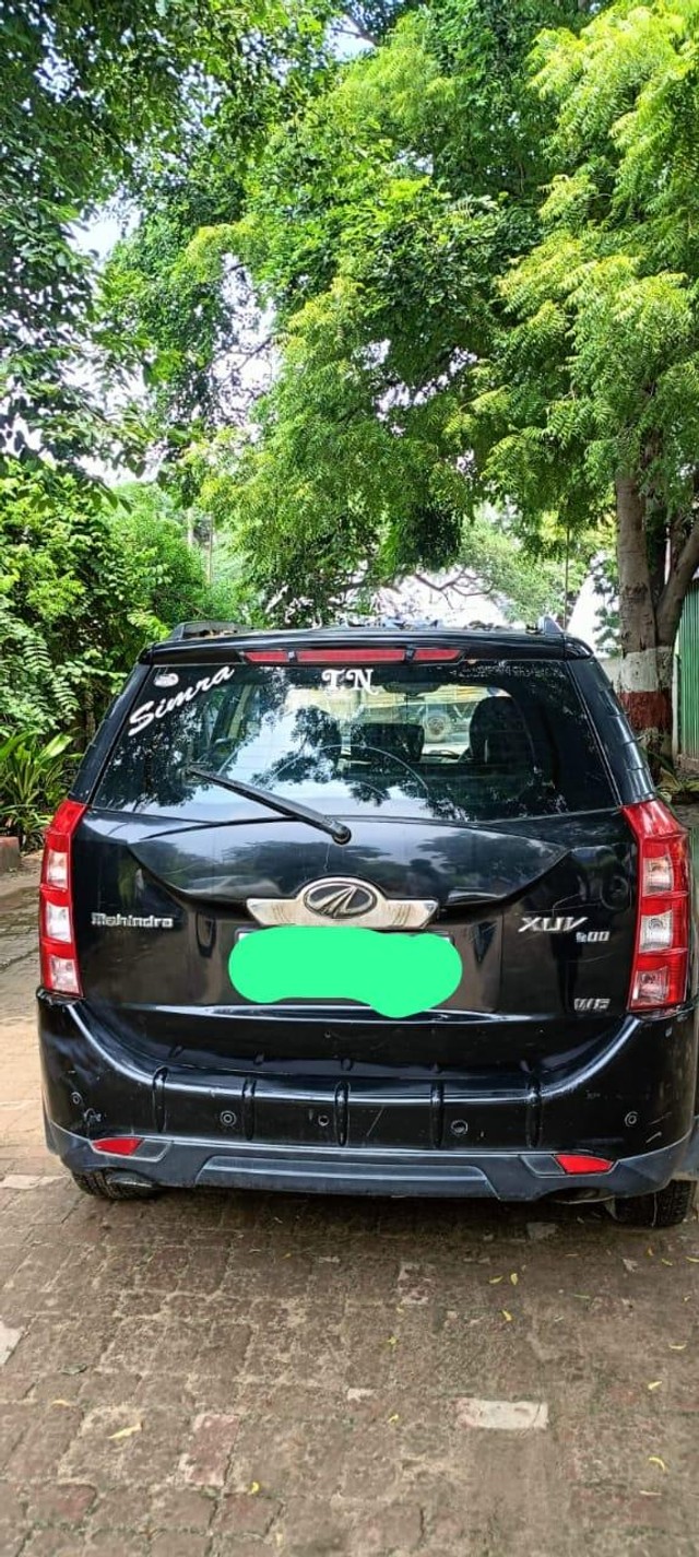 Mahindra XUV500 W6 2WD Second-hand 2015 Mahindra XUV500 W6 2WD for sale in Agra-2