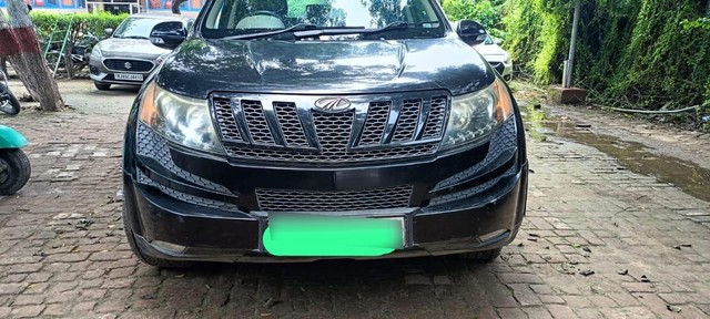 Mahindra XUV500 W6 2WD Second-hand 2015 Mahindra XUV500 W6 2WD for sale in Agra-3