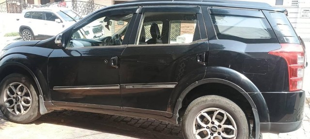 Second-hand 2015 Mahindra XUV500 W4 for sale in Karnal-4