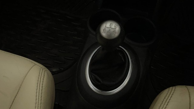 Second-hand 2016 Ford Figo Ambiente Diesel for sale in Bangalore-12