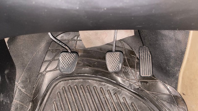 Second-hand 2016 Ford Figo Ambiente Diesel for sale in Bangalore-14