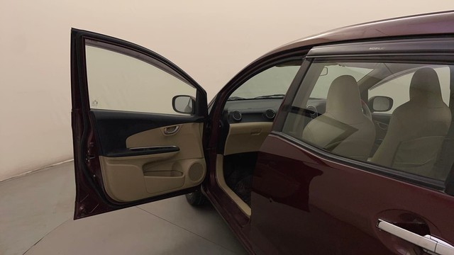 Second-hand 2016 Ford Figo Ambiente Diesel for sale in Bangalore-32