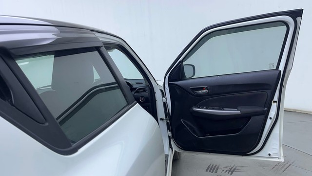 Second-hand 2022 Maruti Suzuki Swift ZXI Plus DT for sale in Hyderabad-16