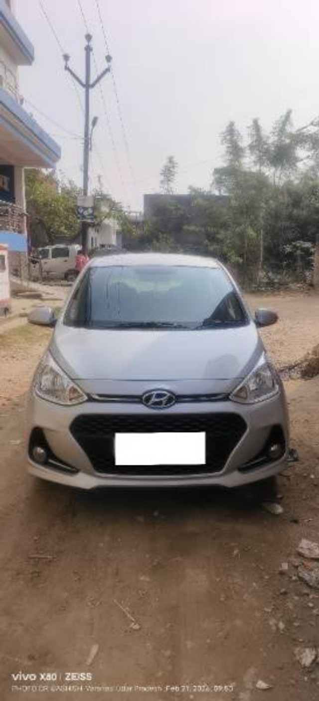 Second-hand 2017 Hyundai Grand i10 Sportz for sale in Varanasi-0