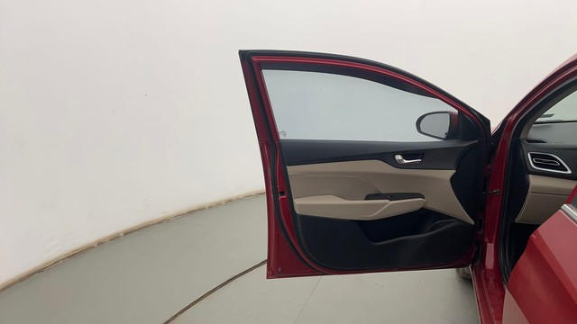 Second-hand 2022 Hyundai Verna SX Diesel for sale in Kolkata-25