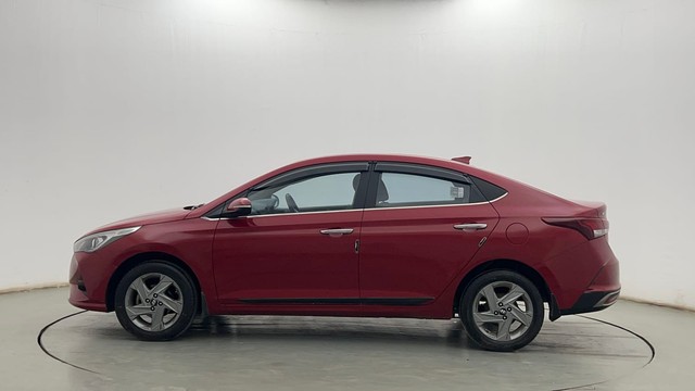 Second-hand 2022 Hyundai Verna SX Diesel for sale in Kolkata-6