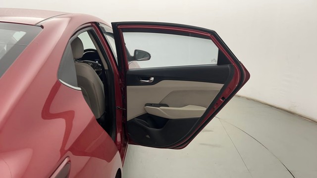 Second-hand 2022 Hyundai Verna SX Diesel for sale in Kolkata-26