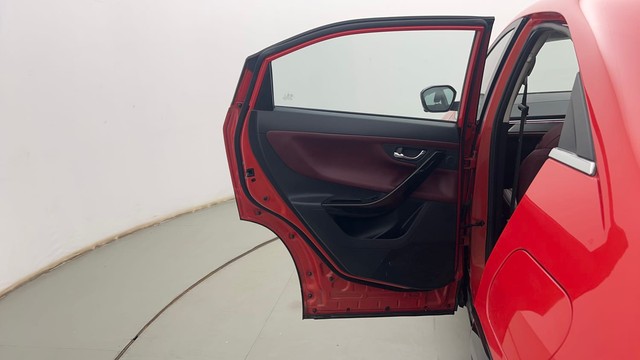 Second-hand 2024 Tata Curvv Accomplished Plus A Diesel for sale in Kolkata-34