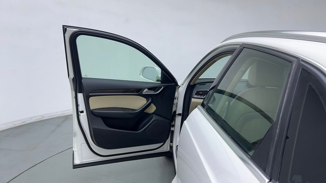 Second-hand 2018 Audi Q3 30 TFSI Premium FWD for sale in Gurgaon-30