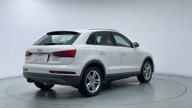 Second-hand 2018 Audi Q3 30 TFSI Premium FWD for sale in Gurgaon-3