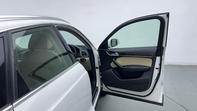 Second-hand 2018 Audi Q3 30 TFSI Premium FWD for sale in Gurgaon-16