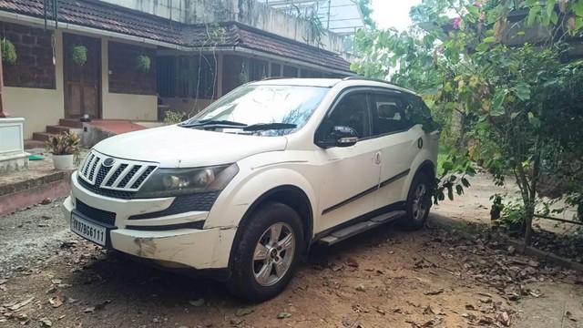 Second-hand 2014 Mahindra XUV500 W8 FWD for sale in Muvattupuzha-2
