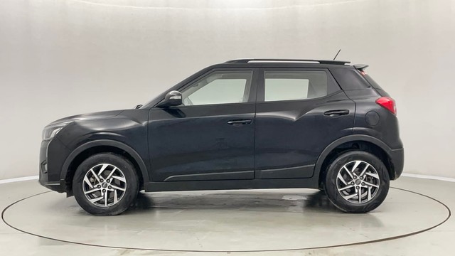 Second-hand 2022 Mahindra XUV300 W8 Opt for sale in Jaipur-6