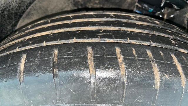 Second-hand 2022 Mahindra XUV300 W8 Opt for sale in Jaipur-33