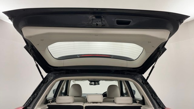 Second-hand 2022 Mahindra XUV300 W8 Opt for sale in Jaipur-27