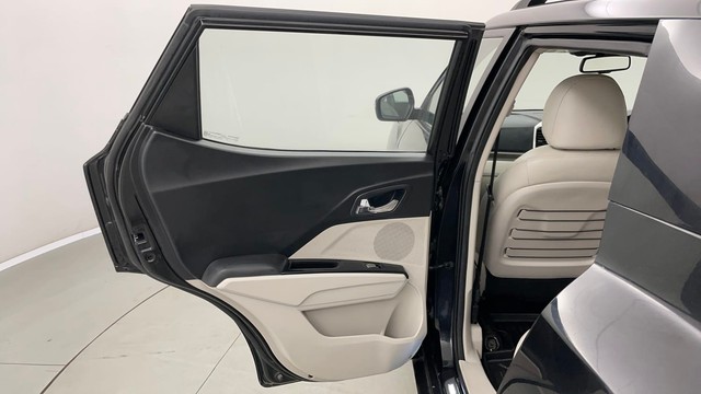 Second-hand 2022 Mahindra XUV300 W8 Opt for sale in Jaipur-25