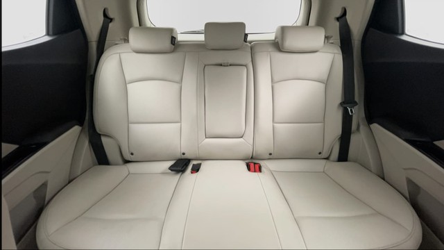 Second-hand 2022 Mahindra XUV300 W8 Opt for sale in Jaipur-23