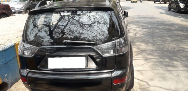 Mitsubishi Outlander 2.4 Second-hand 2009 Mitsubishi Outlander 2.4 for sale in Thane-7