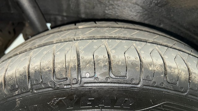 Second-hand 2013 Maruti Suzuki Wagon R VXI for sale in Chennai-39