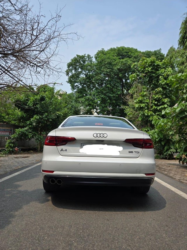 Second-hand 2017 Audi A4 35 TDI Technology for sale in New Delhi-2