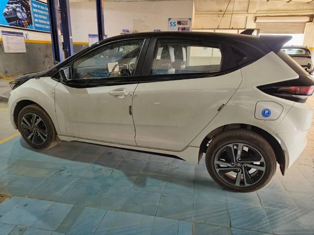 Second-hand 2025 Tata Altroz Racer R2 for sale in Kothagudem-2