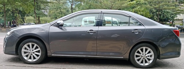 Toyota Camry Hybrid Second-hand 2014 Toyota Camry Hybrid for sale in Mumbai-1