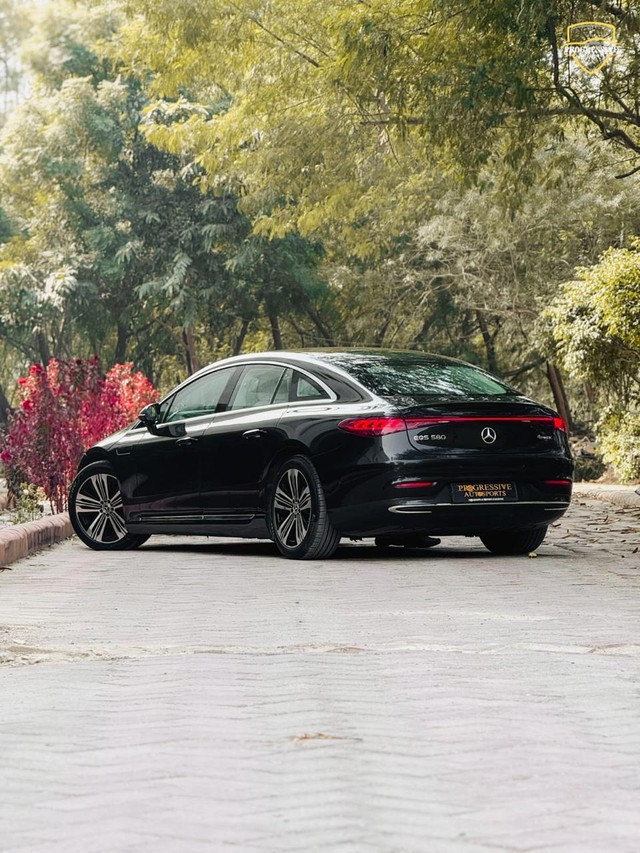 Second-hand 2023 Mercedes-Benz EQS 580 4Matic for sale in New Delhi-3