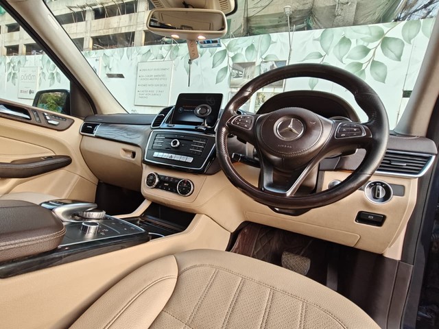 Mercedes-Benz GLS 350d 4MATIC Second-hand 2019 Mercedes-Benz GLS 350d 4MATIC for sale in Mumbai-11