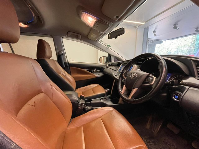 Toyota Innova Crysta 2.4 ZX 7 STR AT Second-hand 2020 Toyota Innova Crysta 2.4 ZX 7 STR AT for sale in Mumbai-10