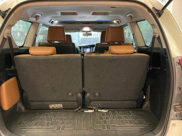 Toyota Innova Crysta 2.4 ZX 7 STR AT Second-hand 2020 Toyota Innova Crysta 2.4 ZX 7 STR AT for sale in Mumbai-17