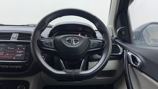 Second-hand 2022 Tata Tigor XZ Plus CNG BSVI for sale in New Delhi-30