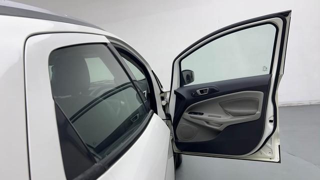 Second-hand 2016 Ford Ecosport 1.5 Ti VCT MT Titanium for sale in Noida-16