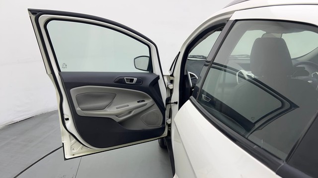 Second-hand 2016 Ford Ecosport 1.5 Ti VCT MT Titanium for sale in Noida-26