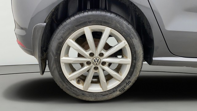 Second-hand 2018 Volkswagen Polo 1.0 MPI Highline Plus for sale in Chennai-27