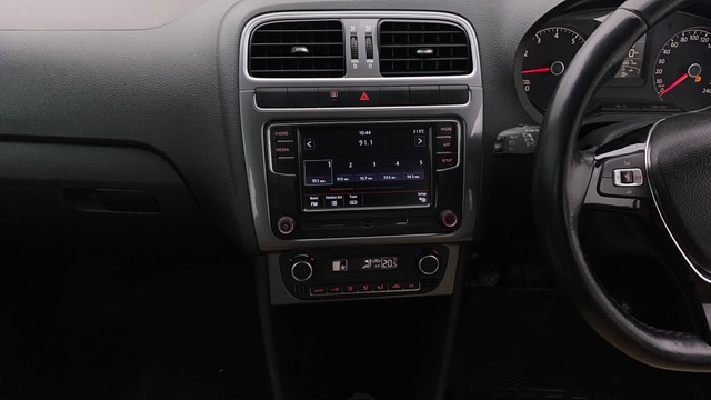 Second-hand 2018 Volkswagen Polo 1.0 MPI Highline Plus for sale in Chennai-3