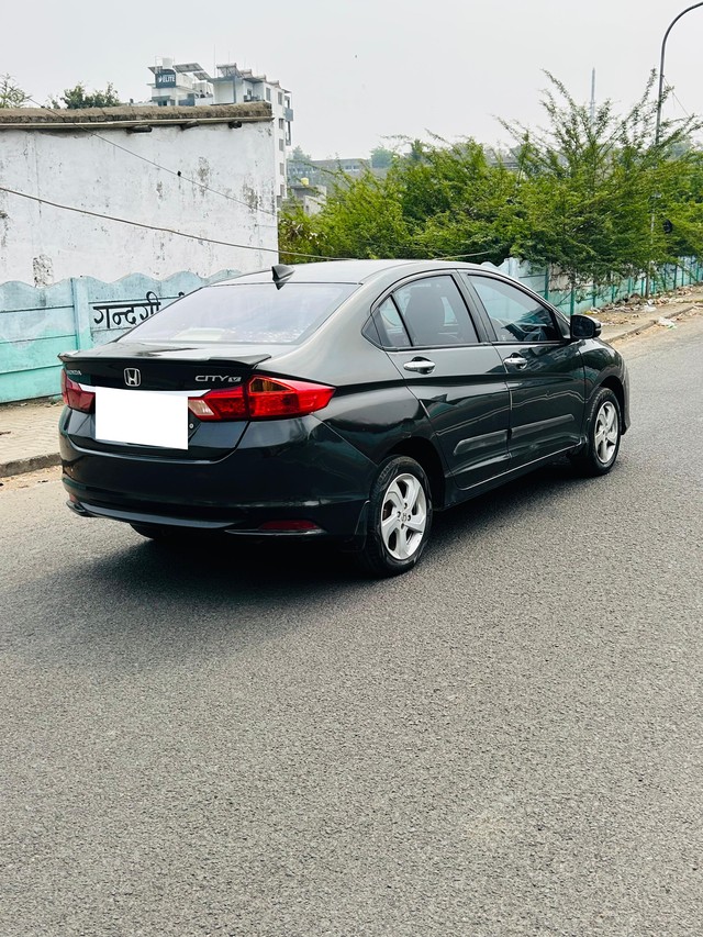Second-hand 2015 Honda City i DTEC SV for sale in Nagpur-7