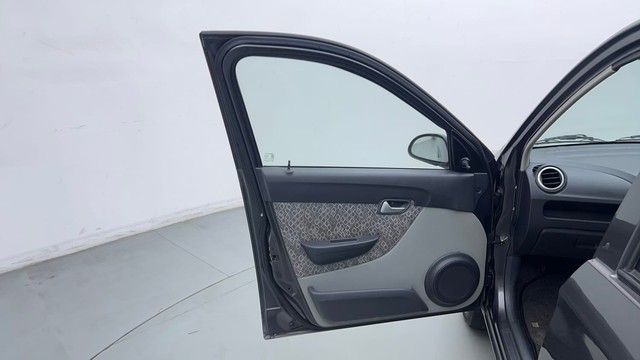 Second-hand 2016 Maruti Suzuki Alto 800 VXI for sale in Noida-34